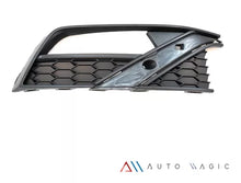 Load image into Gallery viewer, Rejilla Vento Polo 20-22 c/triangulo p/faro niebla der.