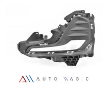 Load image into Gallery viewer, Rejilla Onix 20-24 LT, Premier c/faro niebla izq.