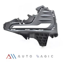 Load image into Gallery viewer, Rejilla Onix 20-24 LT, Premier c/faro niebla izq.