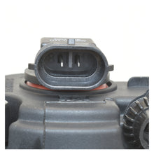 Load image into Gallery viewer, Faros de niebla Np300 Frontier 16-20 con filo cromo, cables, switch oem y focos