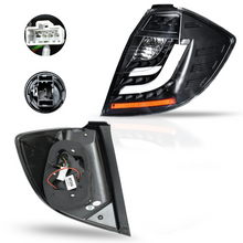 Cargar imagen en el visor de la galería, Calaveras Fit 08-13 Led negras