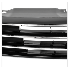 Cargar imagen en el visor de la galería, Parrilla Jetta 15-18 c/mold. cromo