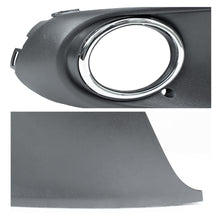 Load image into Gallery viewer, Rejilla Vento 14-15 c/mold. cromada p/faro niebla der.