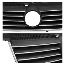 Load image into Gallery viewer, Parrilla Passat 02-05 c/mold. cromo