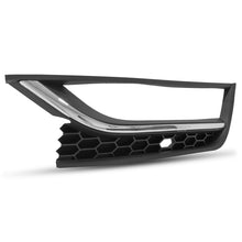 Load image into Gallery viewer, Rejilla Passat 12-15 c/hoyo p/faro izq.