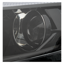 Load image into Gallery viewer, Faro Elantra 22-23 halogeno, c/luz de dia izq.