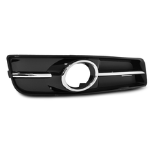 Load image into Gallery viewer, Rejilla Audi A3 09-12 c/hoyo c/filo cromo derecha