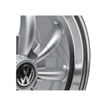 Load image into Gallery viewer, Rines 15 4/130 Spyder Silver  Para Vw  Vocho (4 Rines )