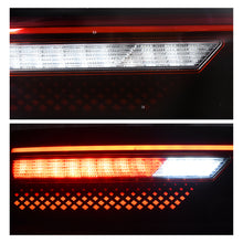Cargar imagen en el visor de la galería, Calavera Dolphin mini 25-26 Led central