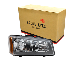 Faro Cheyenne Silverado 03-06 Negro der.