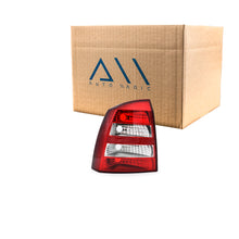 Load image into Gallery viewer, Calavera Astra H.B 04-06 doble blanco s/arnes izquierda