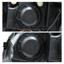 Cargar imagen en el visor de la galería, Faro Malibu 13-15 LT, LTZ Limited izquierdo