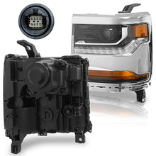 Load image into Gallery viewer, Faro Silverado cheyenne 16-18 p/xenon bisel cromo izq.