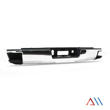 Load image into Gallery viewer, Defensa tras. Silverado Cheyenne 14-22 s/sensor completa c/sportes cromo