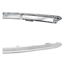 Cargar imagen en el visor de la galería, Moldura Defensa Aveo 24-26 plata