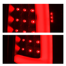 Cargar imagen en el visor de la galería, Calaveras Silverado Cheyenne 99-02 negras LED