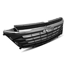 Cargar imagen en el visor de la galería, Parrilla compatilble con Captiva 24-25 cromo c/hoyo p/camara