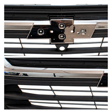 Cargar imagen en el visor de la galería, Parrilla compatilble con Captiva 24-25 cromo c/hoyo p/camara