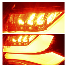 Load image into Gallery viewer, Calavera compatilble con Tracker 21-25 Led exterior derecha