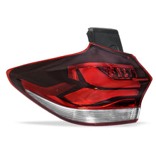 Load image into Gallery viewer, Calavera compatilble con Tracker 21-25 Led exterior izquierda