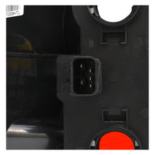 Cargar imagen en el visor de la galería, Calavera Grand Voyager Caravan 01-03 P/3 focos izq.