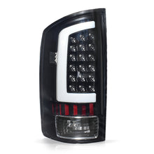 Cargar imagen en el visor de la galería, Calaveras Ram 02-05 1500 2500 Led negras