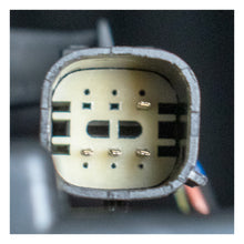 Load image into Gallery viewer, Calavera Escape 17-19 Led clara exterior der.