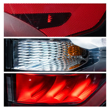 Load image into Gallery viewer, Calavera Escape 17-19 Led clara exterior der.