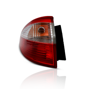 Calavera Fiesta sedan 13-16 exterior izquierda