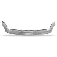 Cargar imagen en el visor de la galería, Defensa del. Silverado Cheyenne 19-22 c/hoyo p/sensor cromo