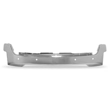 Cargar imagen en el visor de la galería, Defensa del. Silverado Cheyenne 19-22 c/hoyo p/sensor cromo