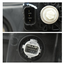 Load image into Gallery viewer, Faro CRV 17-19 C/luz de dia der.