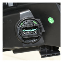 Cargar imagen en el visor de la galería, Cuarto Tucson 22-25 con foco Led derecha