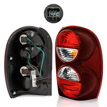 Load image into Gallery viewer, Calavera Jeep liberty 05-07 c/focos der.