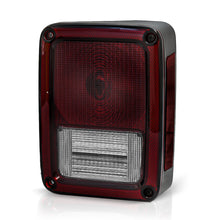 Load image into Gallery viewer, Calavera Jeep Wrangler 07-18 c/focos c/arnes der.
