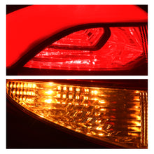 Cargar imagen en el visor de la galería, Calavera Tucson 16-18 Led exterior izq.