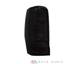 Load image into Gallery viewer, Calaveras L200 20-23 LED negras Performance