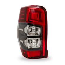 Load image into Gallery viewer, Calavera L200 20-24 con arnes izq.