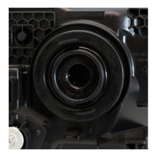 Cargar imagen en el visor de la galería, Faro MT L200 25-27 halogeno izq.