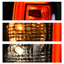 Cargar imagen en el visor de la galería, Calavera L200 20-24 Gls c/arnes c/Led izq.