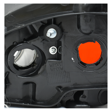 Load image into Gallery viewer, Calavera MZ 3 sedan 14-18 exterior izq.