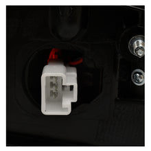 Load image into Gallery viewer, Calavera MZ 3 sedan 14-18 Led exterior izq.