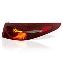 Load image into Gallery viewer, Calavera Mazda 3 19-24 sedan  i sport LED exterior derecha