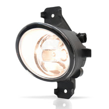 Cargar imagen en el visor de la galería, Faro niebla Versa 12-19/ Platina 02-10/ Sentra 04-06/ Almerra 02-04/ Xtrail 04-07/ Micra 05-07/ Clio 01-09/ Koleos c/foco der.