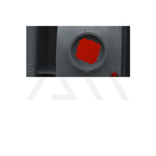 Load image into Gallery viewer, Calavera Urvan 00-13 izquierda