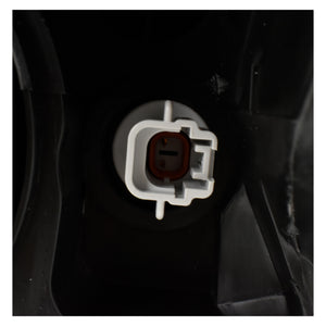 Faro Altima 4ptas. 13-16 c/lupa der.