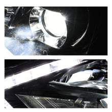 Load image into Gallery viewer, Faro Sentra 17-19 c/foco led c/balastra c/luz de dia c/motor izq.