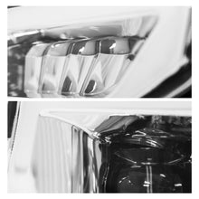 Load image into Gallery viewer, Faro niebla LED Versa 20-24 Sentra 20-24 X-trail 17-19 Kicks 17-19 Note 17-19 c/foco Led izq.