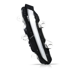 Cargar imagen en el visor de la galería, Cuarto Peugeot 208 22-24 luz de dia led der.