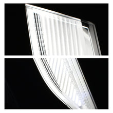 Cargar imagen en el visor de la galería, Cuarto Peugeot 208 22-24 luz de dia led der.